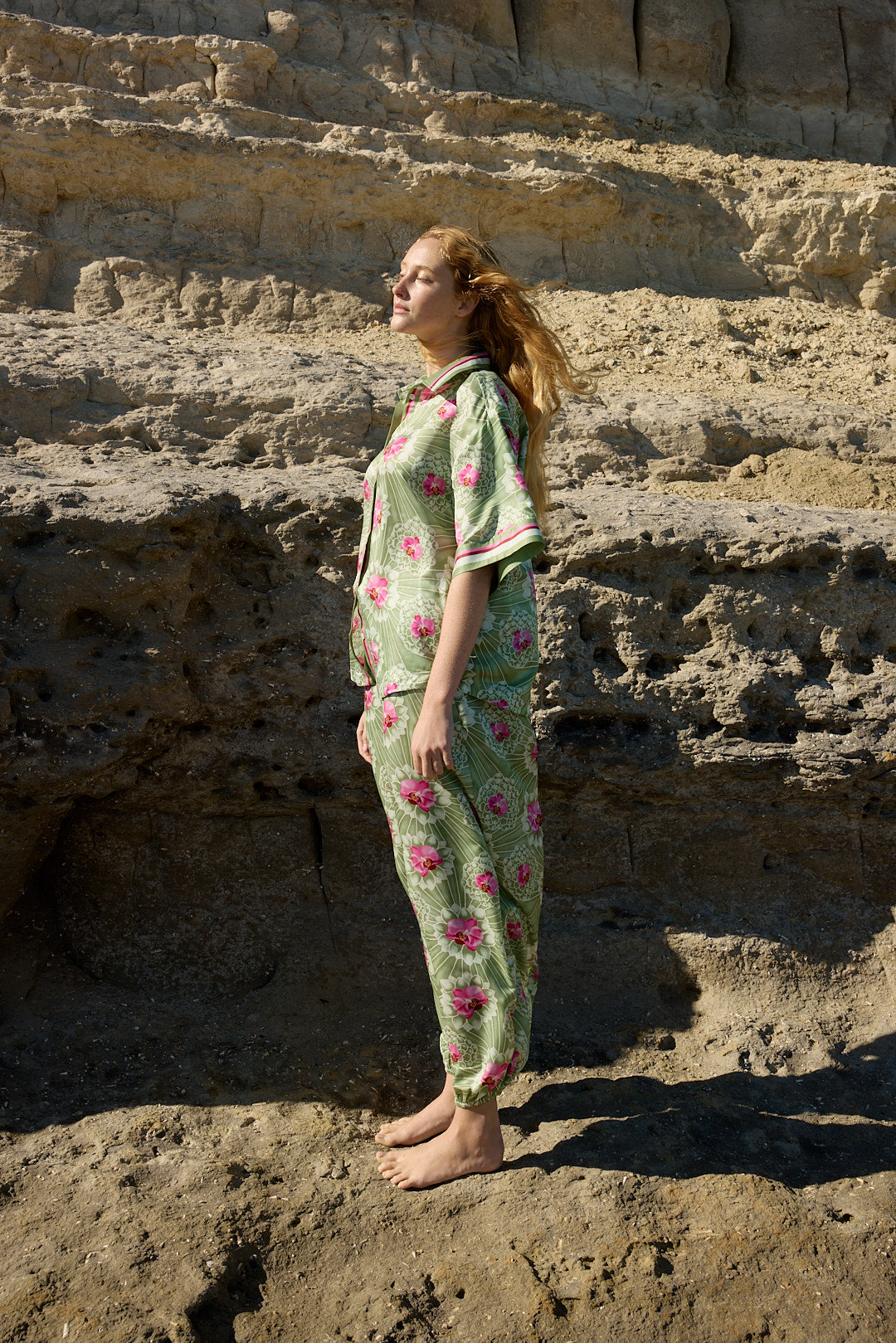 BENI SHIRT MEADOW PHALAE