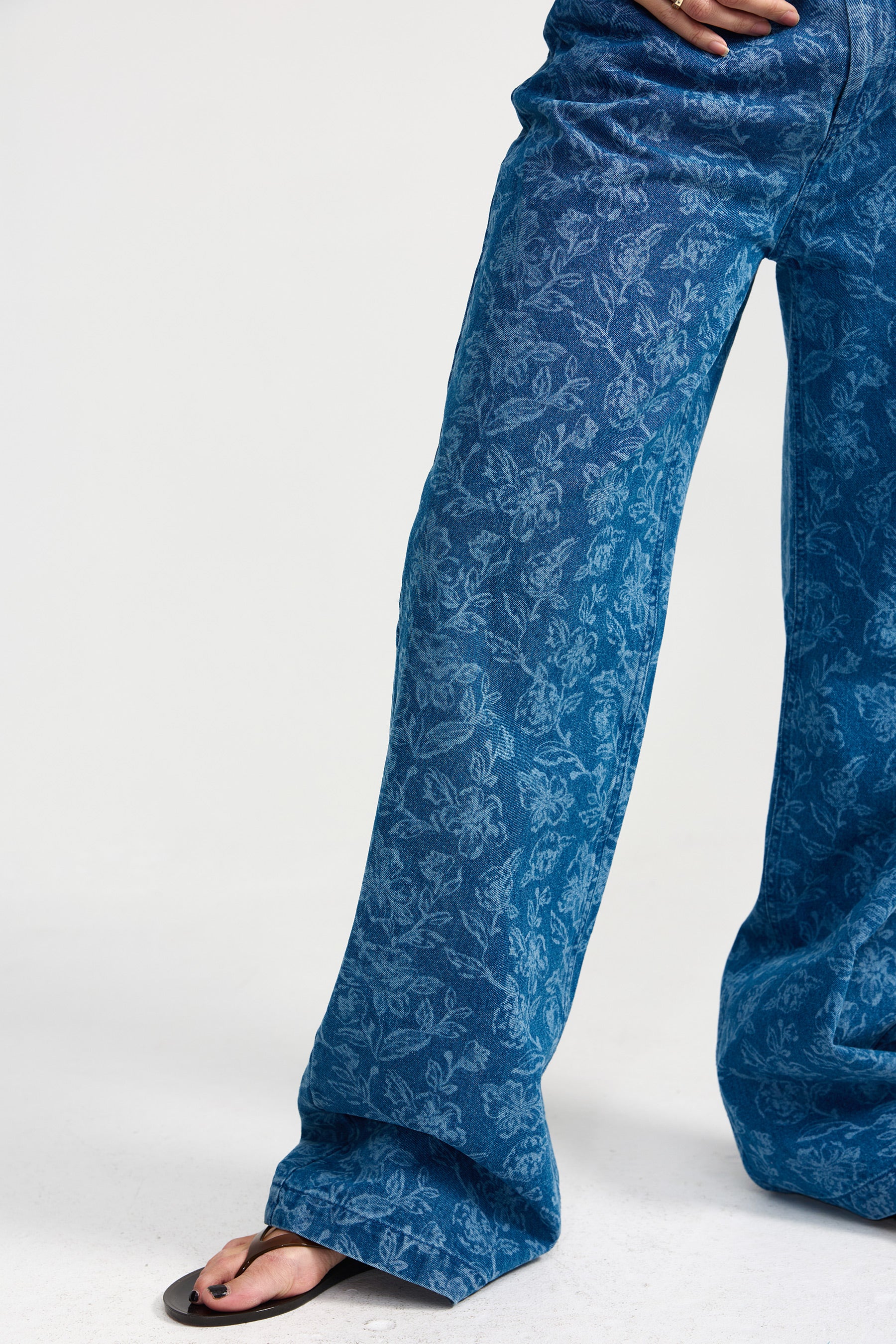 HARLOW JEAN DENIM PEONY