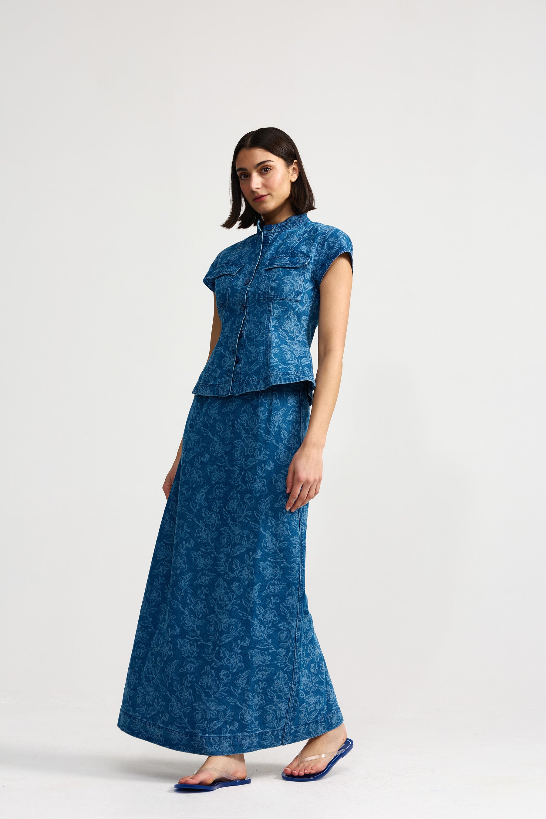 TILLA TOP IN DENIM PEONY