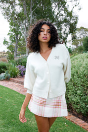 AGNES CARDI IN ANTIQUE