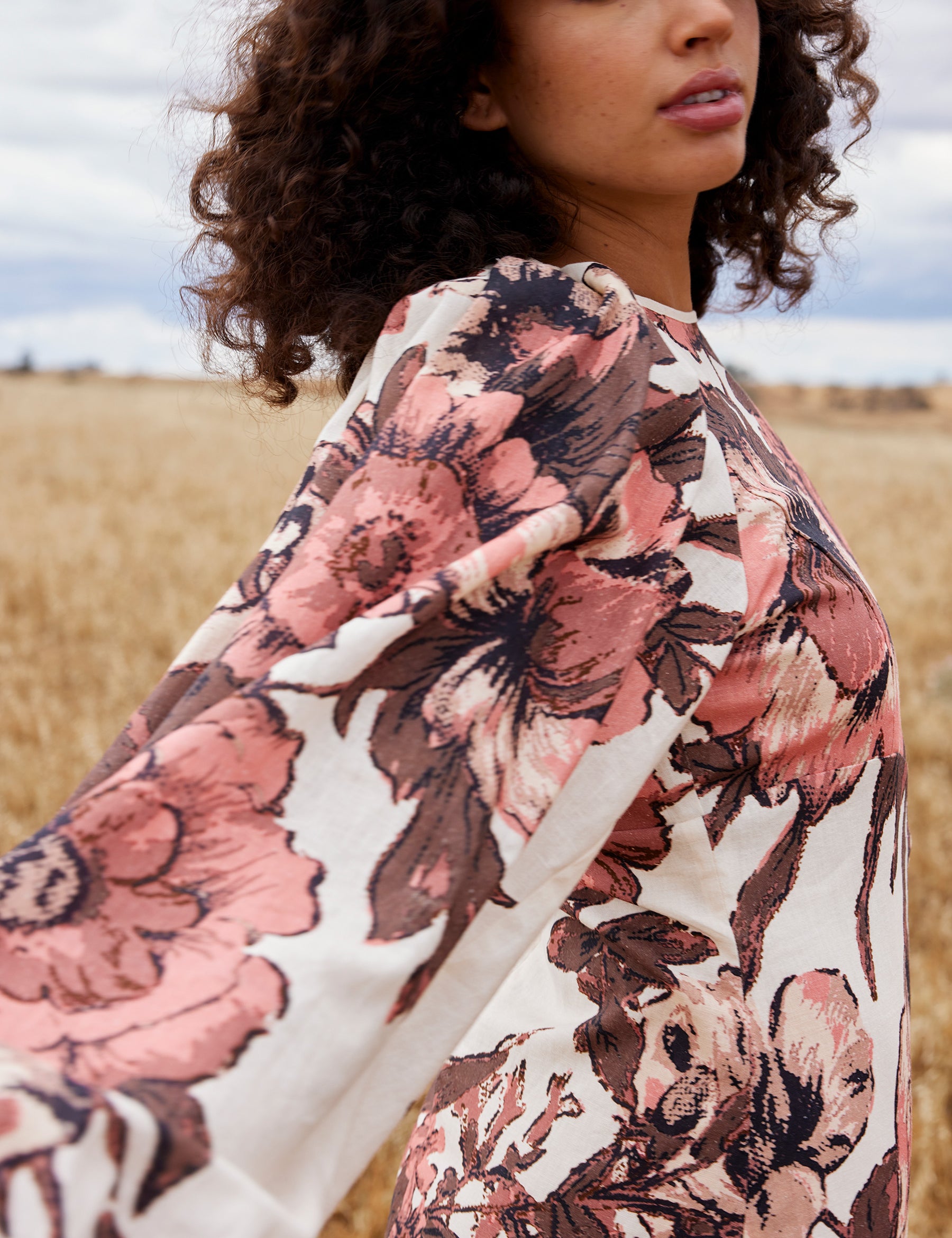 AS22560VINCEDRESSVINTAGEROSE7.jpg