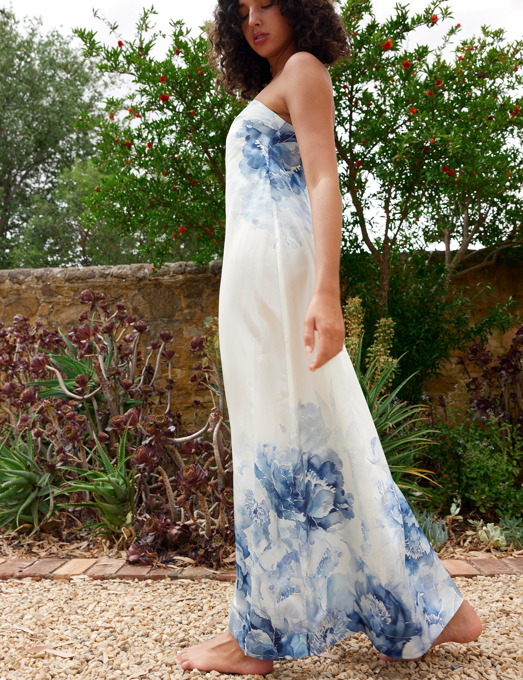 AS22568LUCIEDRESSCERULEANPEONY11.jpg