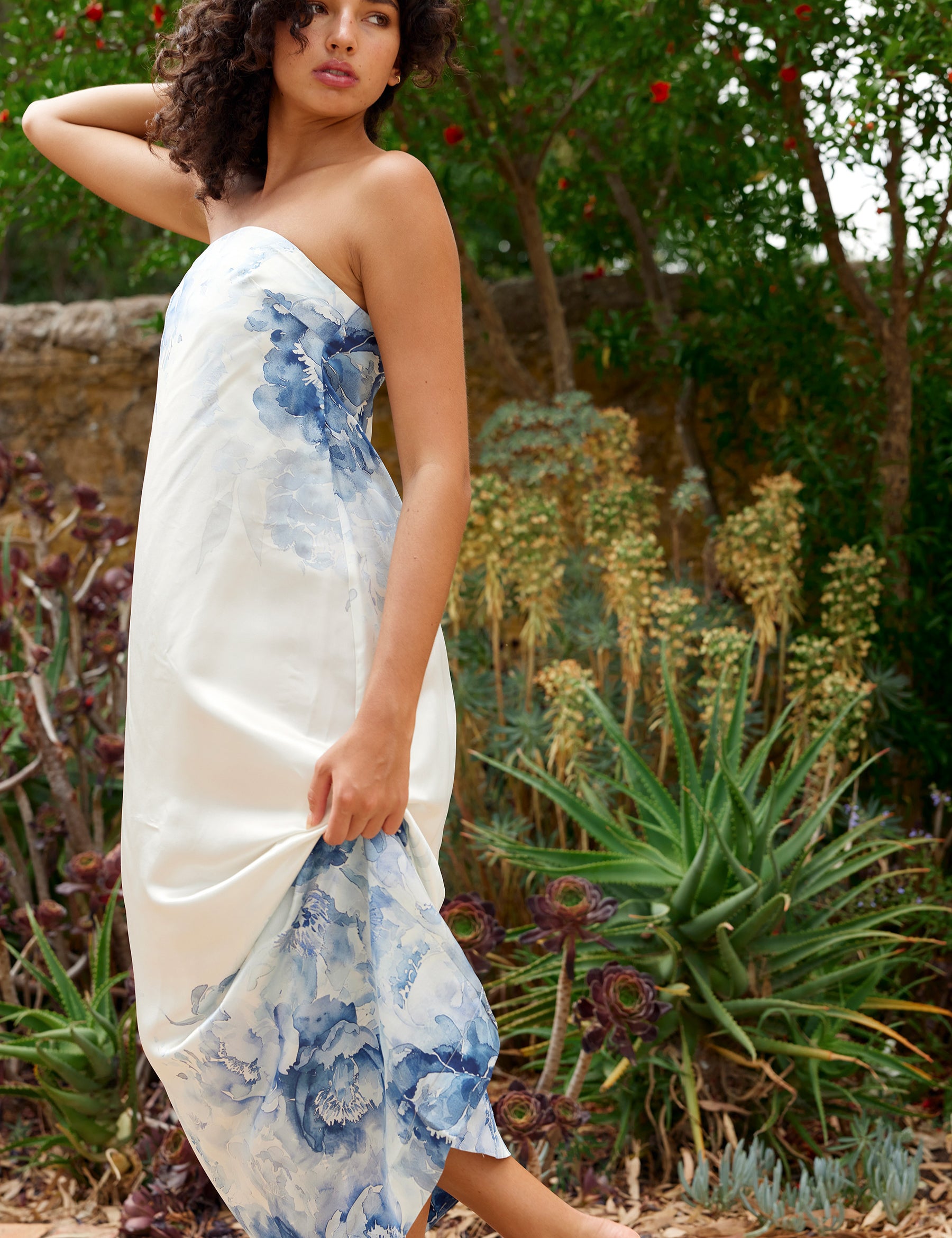 AS22568LUCIEDRESSCERULEANPEONY9.jpg