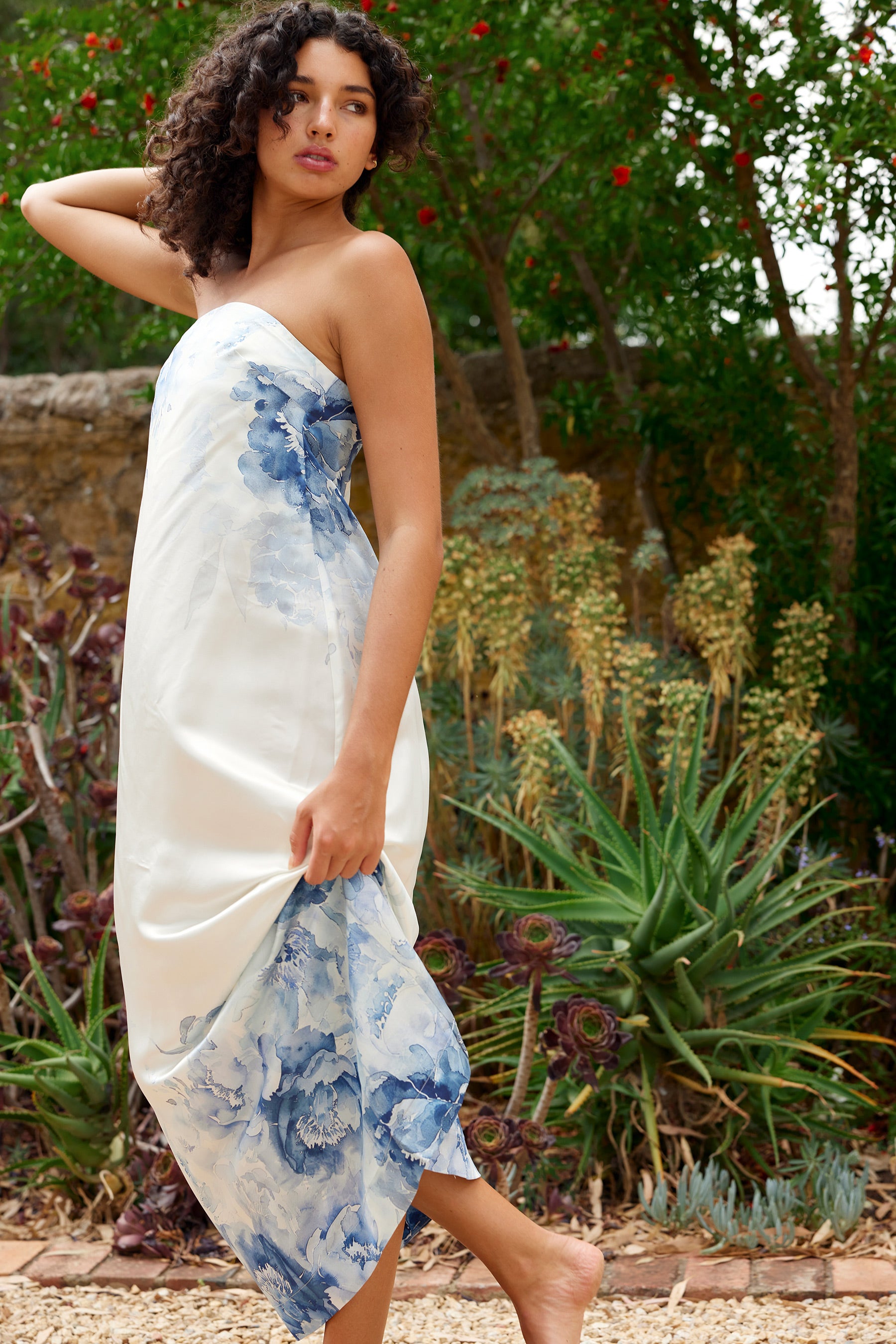 AS22568LUCIEDRESSCERULEANPEONY9.jpg