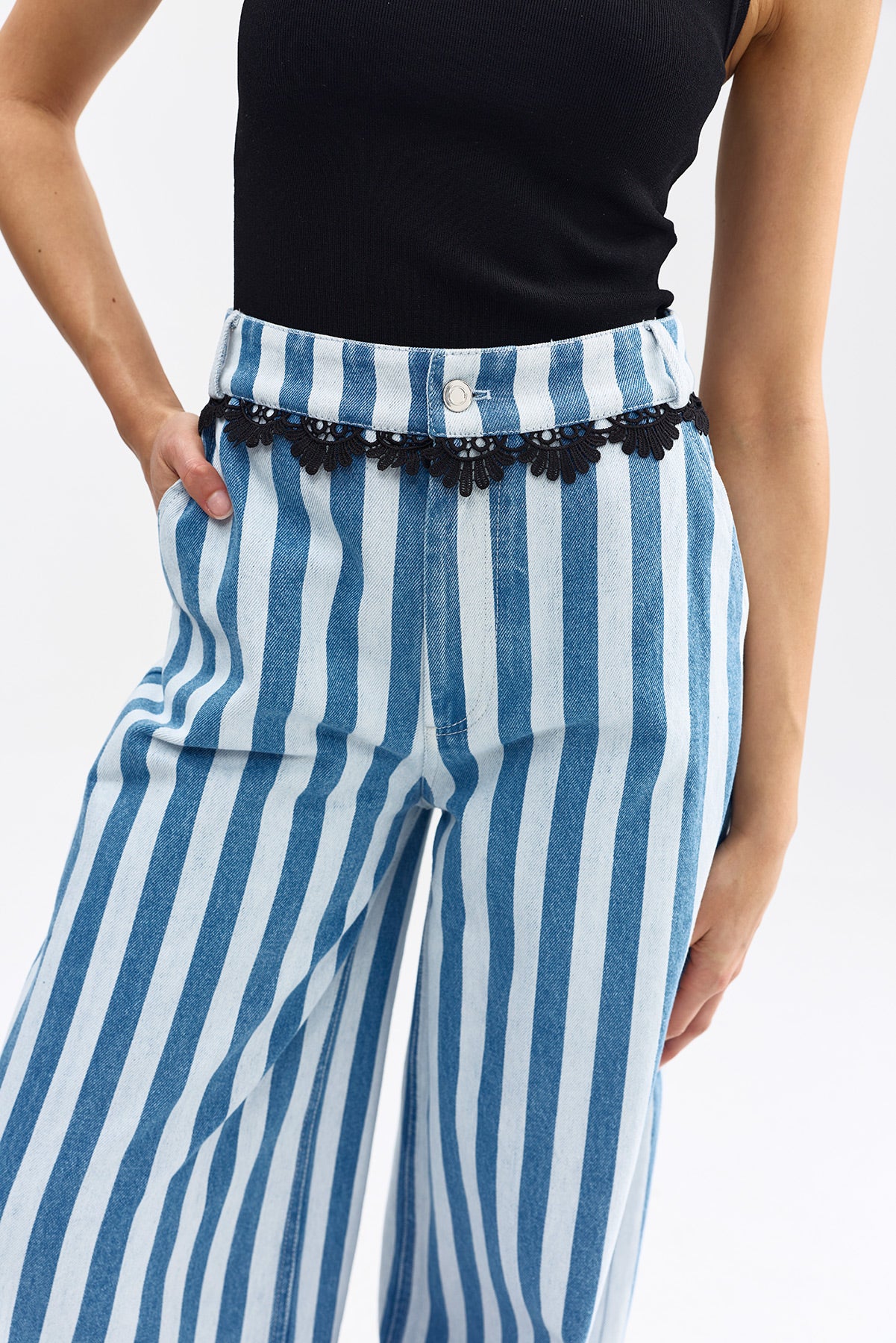 DARCEY JEAN POWDER DENIM STRIPE