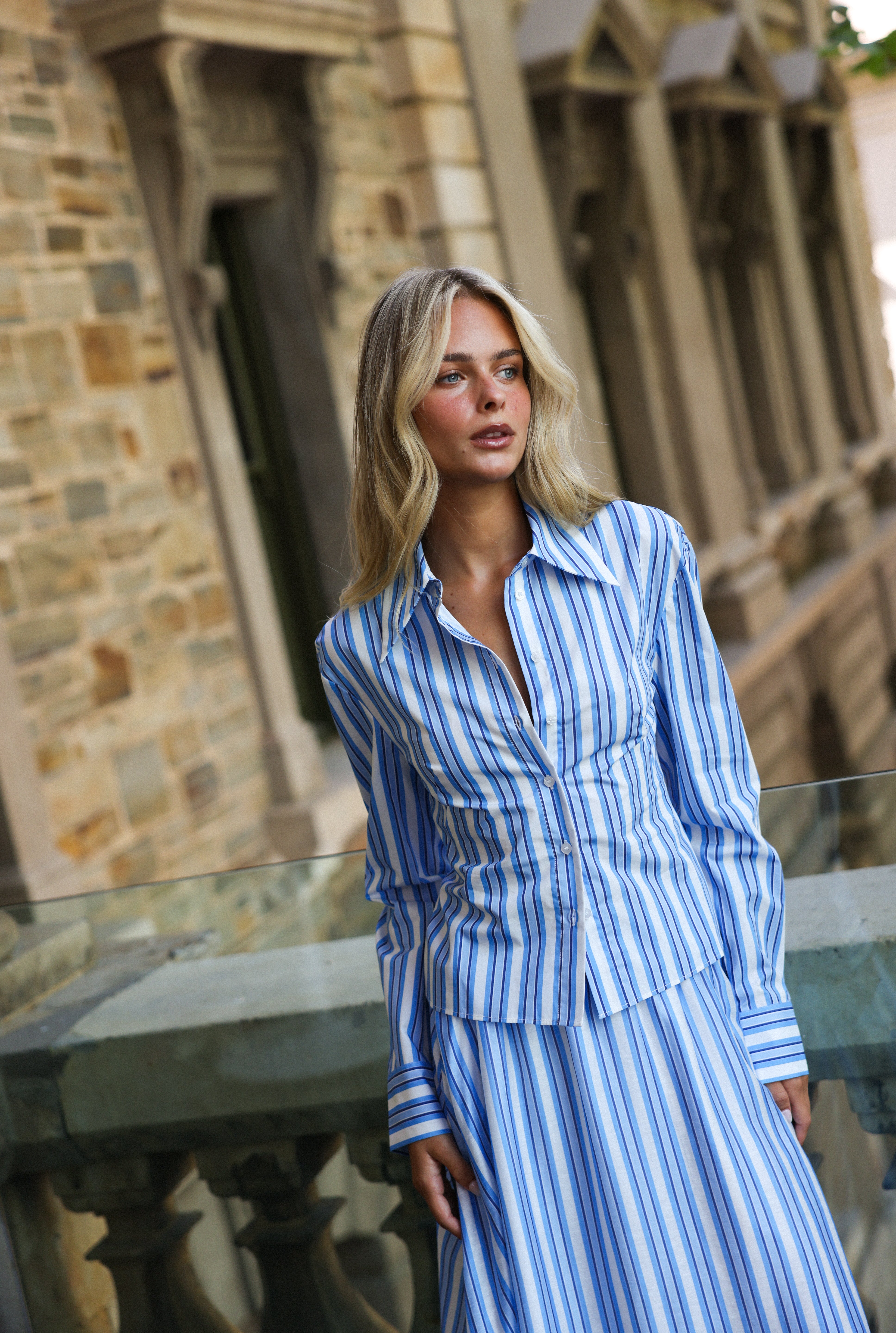 SAMMI SHIRT PERIWINKLE ANTIQUE STRIPE