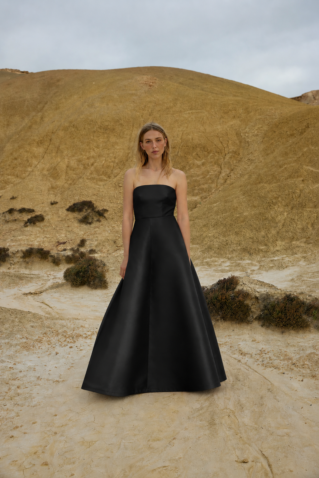 AS42620C_AUDREY_GOWN_NERO_2.png