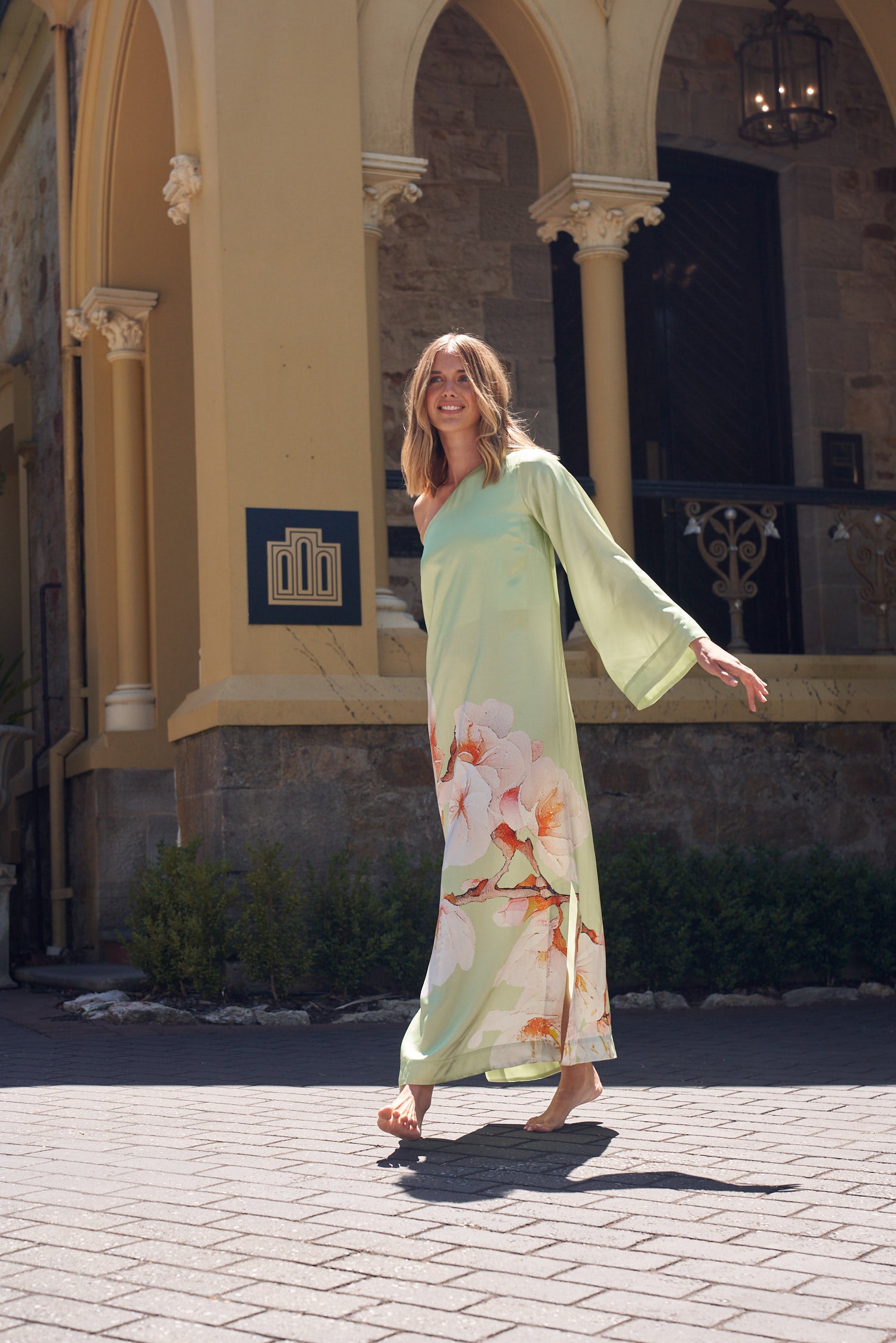 PAPILLON – Aston Studio