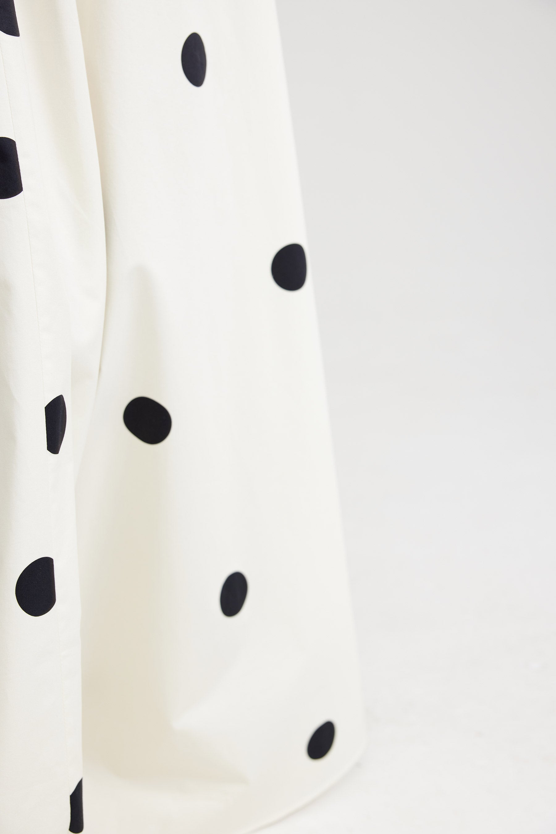 FRANKIE DRESS IN NERO/MILK DOT