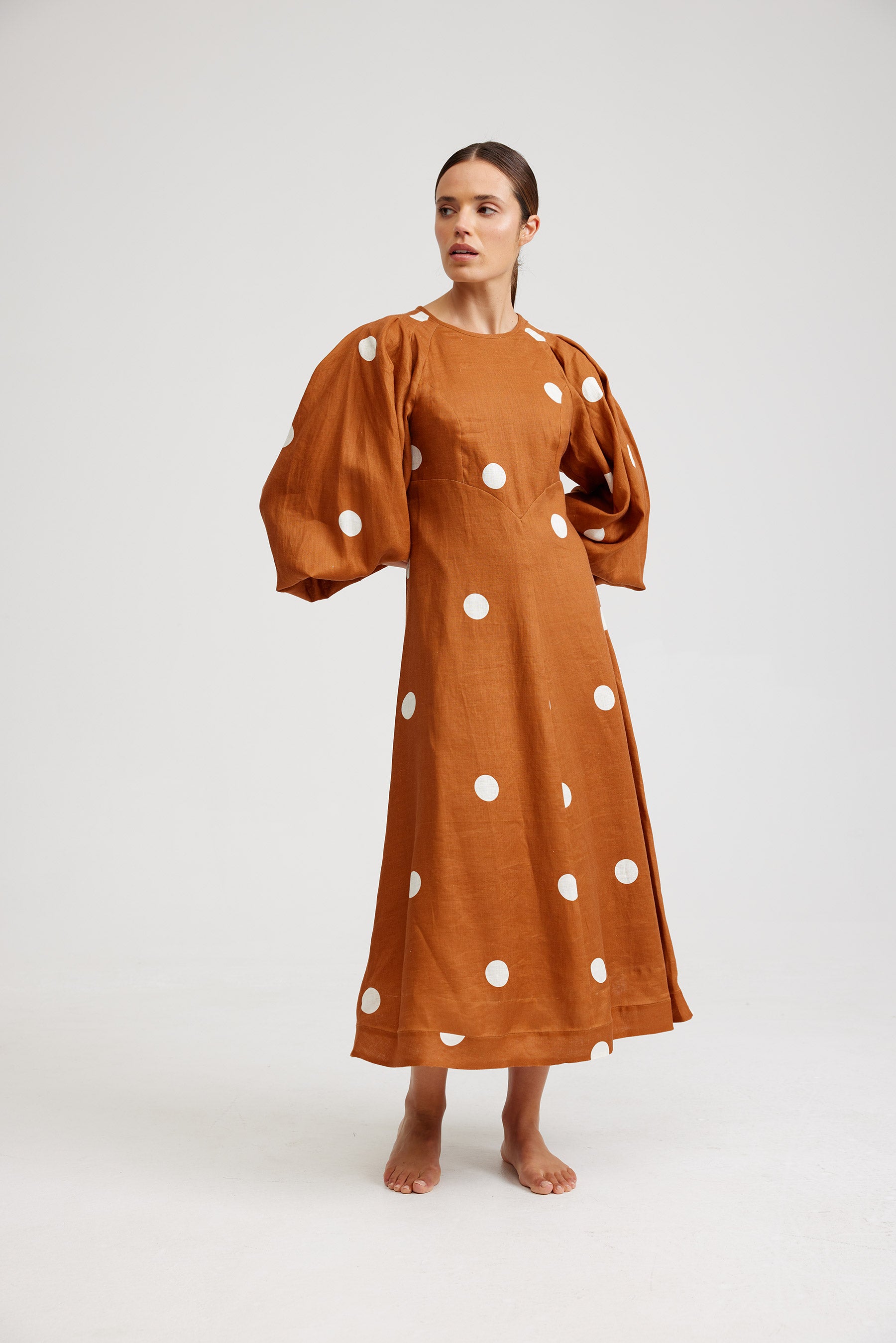 VINCE DRESS – CIGAR/MILK DOT